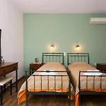 Menir Luxury Prínos