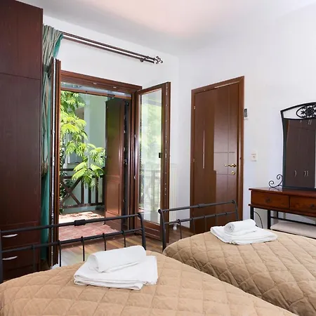 Menir Luxury Prínos