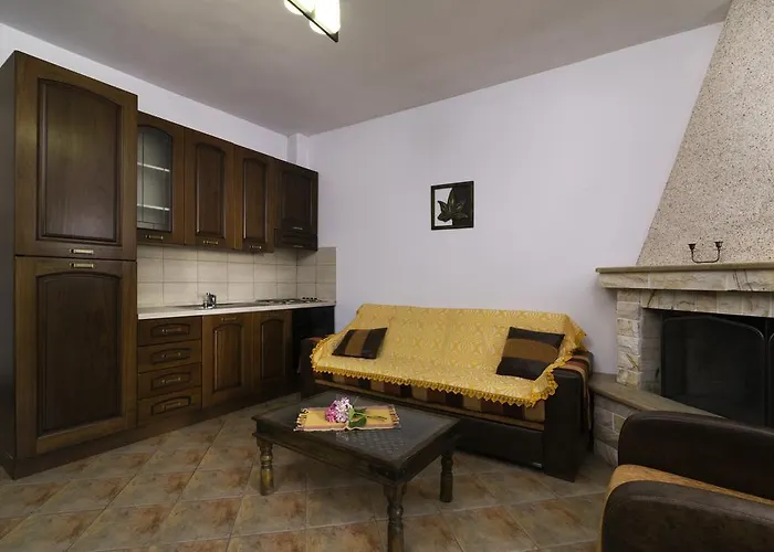 Menir Luxury Prínos